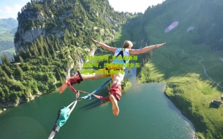 华体会体育_若我是杨瀚森父母，博主反对携女友赴美引体育圈思考